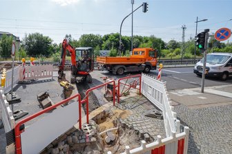 Ortsdurchfahrt Hohenstein-Ernstthal wegen Havarie gesperrt - Die Kreuzung Schubertstraße bis Freitagabend noch gesperrt.