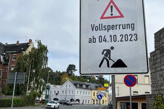 Ortsdurchfahrt Oelsnitz wird voll gesperrt - Nächste Woche ist hier dicht: Die Zufahrt von der B 92/Jahnteich zum Heppeplatz in Oelsnitz wird gebaut.