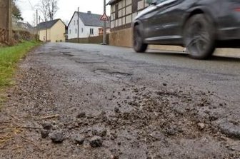 Ortsdurchfahrt steht vor Ausbau - Die Reinsdorfer Ortsdurchfahrt wird bald ausgebaut. 