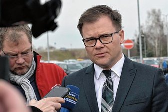 Ostbeauftragter Carsten Schneider: "Die Zeiten von Lohndumping sind im Osten vorbei" - Carsten Schneider, Ostbeauftragter der Bundesregierung, im Gespräch mit Journalisten.