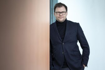 Ostbeauftragter Schneider: Der Osten hat auch den Westen zum Besseren verändert - Noch ist der SPD-Politiker Carsten Schneider Ostbeauftragter der Bundesregierung und Staatsminister im Kanzleramt.