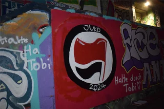 Ostdeutsche Antifa sucht in Chemnitz Strategie nach dem Rechtsruck: Zwischen Überlebenskampf und Visionen - Der antifaschistische Jugendkongress fand am Wochenende zum neunten Mal in Chemnitz statt.
