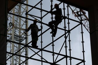 Ostdeutsche Bauindustrie: Umsatz sinkt trotz Auftragsplus - Der ostdeutschen Bauwirtschaft fehlt trotz steigender Auftragseingänge weiter der Schwung. (Symbolbild)