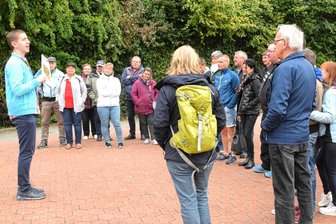 Ostereier-Suche an der Göltzschtalbrücke - Brückenführer Hannes Reinhold vom Fremdenverkehrsverein Nördliches Vogtland ist am Ostersonntag wieder in Aktion.