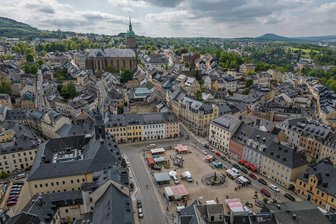 Ostereiersuche in Annaberger Innenstadt startet: Schaufenster werden zum Versteck - In der Annaberger Innenstadt (Archivfoto) startet schon am Montag eine Ostereiersuche in Schaufenstern.