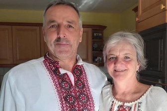 Paar aus dem Vogtland berichtet aus der Ukraine: Viele schalten ab - "Der Krieg ist eben" - Achim Döbrich und seine Frau Gabi aus Elsterberg leben seit 20 Jahren in der Ukraine.