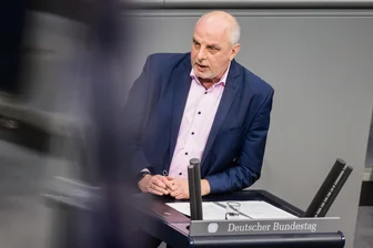Pannenzug-Misere zwischen Chemnitz und Leipzig: Wer ist schuld, Herr Müller? - Bis vergangenen Monat saß Detlef Müller für die SPD im Bundestag. Als stellvertretender Fraktionsvorsitzender prägte er die Verkehrspolitik seiner Partei.