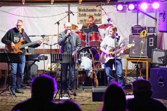 Park-Rock lockt am Samstag nach Ruppertsgrün - Die Band Werksfremde hier bei einem Auftritt 2017 beim Park-Rock.