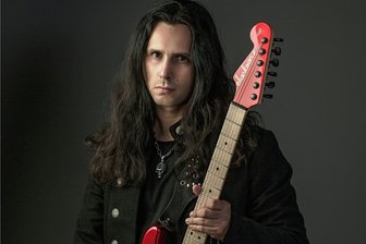 Park-Rock zu Pfingsten in Reichenbach lässt Musik von Jimi Hendrix lebendig werden - Gus G. interpretiert Musik von Jimi Hendrix. 