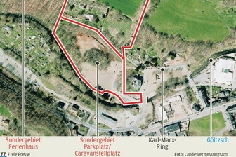 Parken und Ferienhäuser an der Göltzschtalbrücke: Die Ampel steht in Reichenbach auf Gelb - 