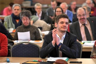 Parteien bestätigen Bedrohung von Politikern in Mittelsachsen - Alexander Geißler, hier beim Kreisparteitag der SPD in Freiberg, hat kürzlich eine persönliche Bedrohung erlebt.