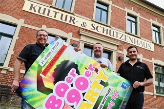 Party in Penig lässt 80er und 90er auferstehen - Freuen sich jetzt schon auf ihre Party im Kultur- und Schützenhaus von Penig: Heiko Dehn (v. l.), Jens Görke und Danilo Döhling. 