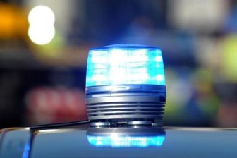 Party läuft aus dem Ruder - Polizist leicht verletzt - 
