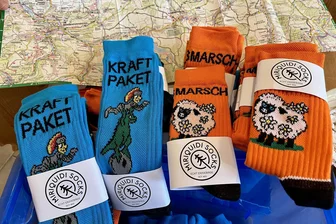 Passende Masche aus dem Erzgebirge für die Füße – Schwarzenberg setzt auf eigene Wandersocken - Ob kleine oder große Füße, die speziellen Schwarzenberger Wandersocken gibt es in den Größen 31 bis 46.