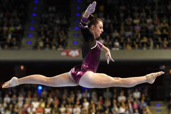 Pauline Schäfer ganz nah am Triumph - Pauline Schäfer brillierte mit Höchstnoten am Boden und Balken.