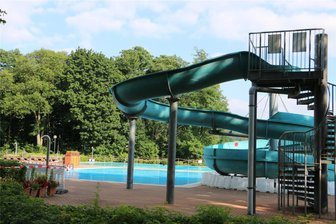Pausa plant Sanierung des Freibades - Das Freibad in Pausa soll saniert werden.