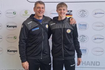 Pausaer Nachwuchsringer wird Achter bei der Deutschen Meisterschaft - Carl Hocke mit Vater und Trainer Jörg, der ihn bei den Titelkämpfen in Reilingen auch betreute.