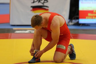 Pausaer Ringer-Legende Maximilian Schwabe: „Ganz Schluss ist noch nicht“ - Maximilian Schwabe hat die Ringerschuhe auf großer Bühne ausgezogen.