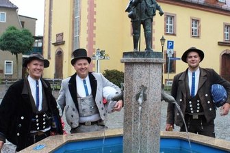 Pause am Lunzenauer Rathaus -