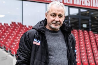 Pavel Dotchev vor Erzgebirge-Aue-Rückkehr: „Mit gemischten Gefühlen, muss ich sagen“ - Pavel Dotchev kehrt am Wochenende ins Erzgebirge zurück – als Cheftrainer des SSV Ulm.
