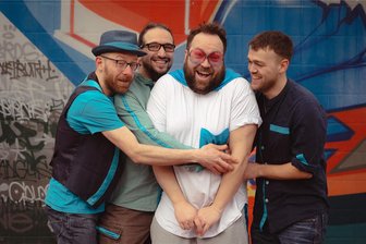Pelemele-Sänger vorm Zwickauer Stadtfest: „Wir machen Musik, die uns selbst gut gefällt“ - Die Musiker von Pelemele (von links): Florian Bergmann, Andreas Niemann, Picco Fröhlich und Luca Busch.