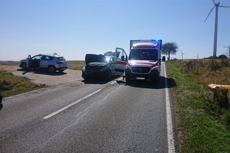 Penig: Drei Autos prallen auf Bundesstraße 175 bei Markersdorf zusammen - ein Schwerverletzter - Bei einem Verkehrsunfall bei Markersdorf wurden am Samstag drei Personen verletzt.