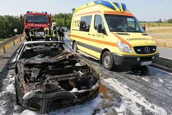 Penig: Pontiac brennt auf der A72 aus -