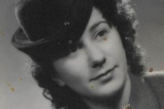 Peniger erinnern an KZ-Außenlager - ... überlebte ihre Schwester Lilly Markovics den Holocaust. Zwei Schicksale, die die Broschüre beleuchtet.