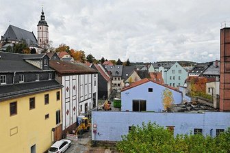 Peniger Haushalt: Blick in die Glaskugel - Ein Teil des Peniger Brauereigeländes wird abgerissen. Das Archivbild zeigt den Blick vom Rathaus auf das Gelände.