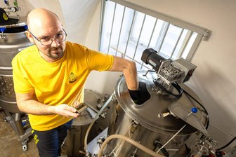 Penigs Braukunst lebt wieder auf: Bierproduktion kehrt in alte Mauern zurück - Bierbrauen in Penig.