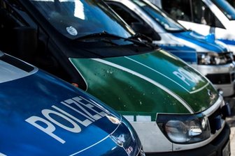Per Haftbefehl gesuchter Betrunkener verursacht Unfall mit zwei Schwerverletzten -