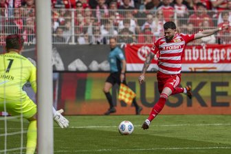 Perfekt: Chemnitzer FC eröffnet Saison gegen Union Berlin - Der Schotte Oliver Burke stürmt für Union Berlin.