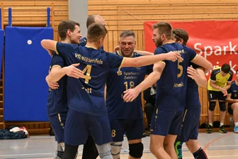 Perfekter Start ins neue Jahr: Wildenfelser Volleyballer schließen mit zwei Siegen zum Spitzenreiter auf - Die Wildenfelser Volleyballer freuten sich am Samstag über zwei Heimsiege.