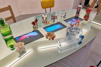Peripherie - Provinz - Pampa - Glänzendes Kunstwerk: eine Arbeit von Pipilotti Rist.