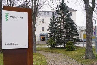 Personal in Kliniken im Landkreis Zwickau atmet durch - Wie hier in der Zwickauer Paracelsus-Klinik hat sich aktuell fast überall die Lage etwas entspannt.