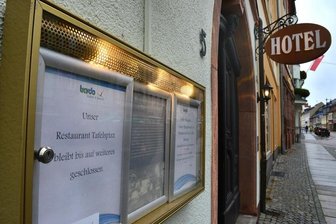 Personalmangel: Wenn der Koch geht, bleibt die Küche kalt - Immer noch geschlossen: Das Restaurant "Tafelspizz" im Hotel "Deutsches Haus" in Mittweida kann zurzeit keine Gäste bewirten, denn es findet sich kein Koch und keine Köchin.