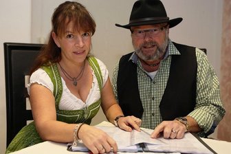 Personalwechsel bei "De Haamitleit": Wenn die Lebensgefährtin auch zur Bühnenpartnerin wird - Tino Wagner und Claudia Klärner sind ab sofort "De Haamitleit". 