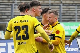 Personelle Sorgenfalten des Plauener Trainers schrumpfen - Die Spieler des VFC Plauen haben am verlängerten Wochenende gleich zweimal die Chance zum Jubeln. Einfach wird es vor allem angesichts der Doppelbelastung aber nicht.
