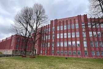 Pfaffengut Plauen: Der Vogtländische Heimattag feiert Jubiläum - Die Höhere Textilfachschule in Reichenbach, 1927 im Stil der Neuen Sachlichkeit eingeweiht.
