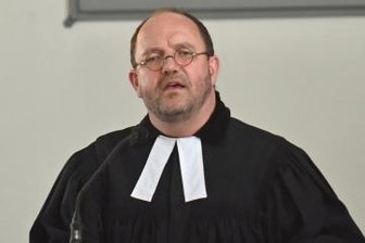 Pfarrer Daniel Wüst verlässt Frauenstein - In Frauenstein sind Pfarrer Daniel Wüst und seine Familie verabschiedet worden. Er wechselt in die Kirchgemeinde Seelitz.