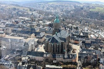 Pfarrer für Annaberg in Sicht - Die bekannte Sankt Annenkirche in Annaberg-Buchholz: für die seit dem Frühjahr unbesetzte Pfarrstelle gibt es jetzt eine aussichtsreiche Bewerbung. Foto: Antje Flath
