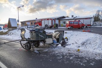 Pferdeschlitten-Unfall mit zwei Toten: Polizei ermittelt weiter - Bei einem Kutschenunfall in Kretscham starben zwei Menschen.