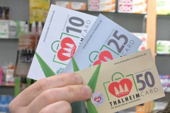 Pfiffiges Erzgebirge: Bürger und Händler schaffen mit Thalheim-Card 192.000 Euro Umsatz - Die Thalheim-Card spielt viel Geld wieder an die Händler im Ort zurück.