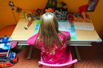 Pflegeeltern im Vogtland wollen sich vernetzen - 215 Kinder wachsen im Vogtland bei „Eltern auf Zeit“ auf (Symbolbild).
