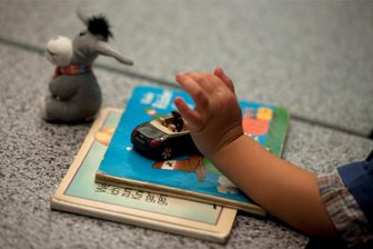 Pflegefamilien gesucht: Infoabende in Freiberg, Flöha und Döbeln - Kindern ein sicheres Zuhause bieten, auch vorübergehend - das leisten Pflegeeltern.