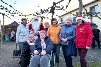 Pflegeheim in Frankenberg veranstaltet Weihnachtsmarkt - Den Weihnachtsmarkt am Seniorenpflegeheim „Am Rittergut“ organisierten Mitarbeiter der Z&L Unternehmensgruppe.