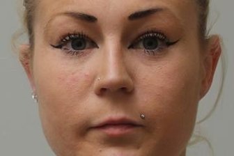 Pflegerin unter Mordverdacht - Polizei sucht Zeugen und Geschädigte - Die Polizei sucht nach Zeugen, die wissen, wo die 30-jährige Aneta K. als Altenpflegerin tätig war.