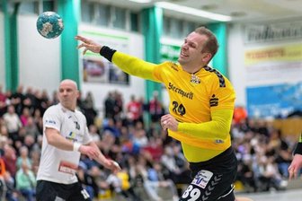 Pflichtsieg hält Oberlosa auf Kurs - Der wurfgewaltige Ivan Kucharik steuerte fünf Treffer zum 33:35-Heimsieg des SV 04 Oberlosa bei. Gegen den Hermsdorf gelang damit die Revanche für das Unentschieden im Hinspiel.