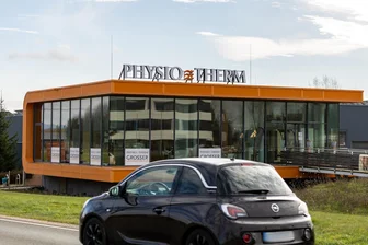 Physiotherm-Gebäude in Treuen verkauft: Wer ist der neue Eigentümer? - Das Gelände der Firma Physiotherm aus Treuen wurde jetzt verkauft. Wie geht es dort nun weiter?