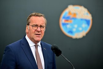 Pistorius: Entscheidung zu neuem Kampfjet steht noch aus - Verteidigungsminister Boris Pistorius (SPD) hat noch keine Entscheidung über Projektpartner für die Entwicklung eines neuen Kampfflugzeugs getroffen.